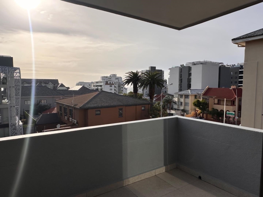 To Let 3 Bedroom Property for Rent in Bantry Bay Western Cape